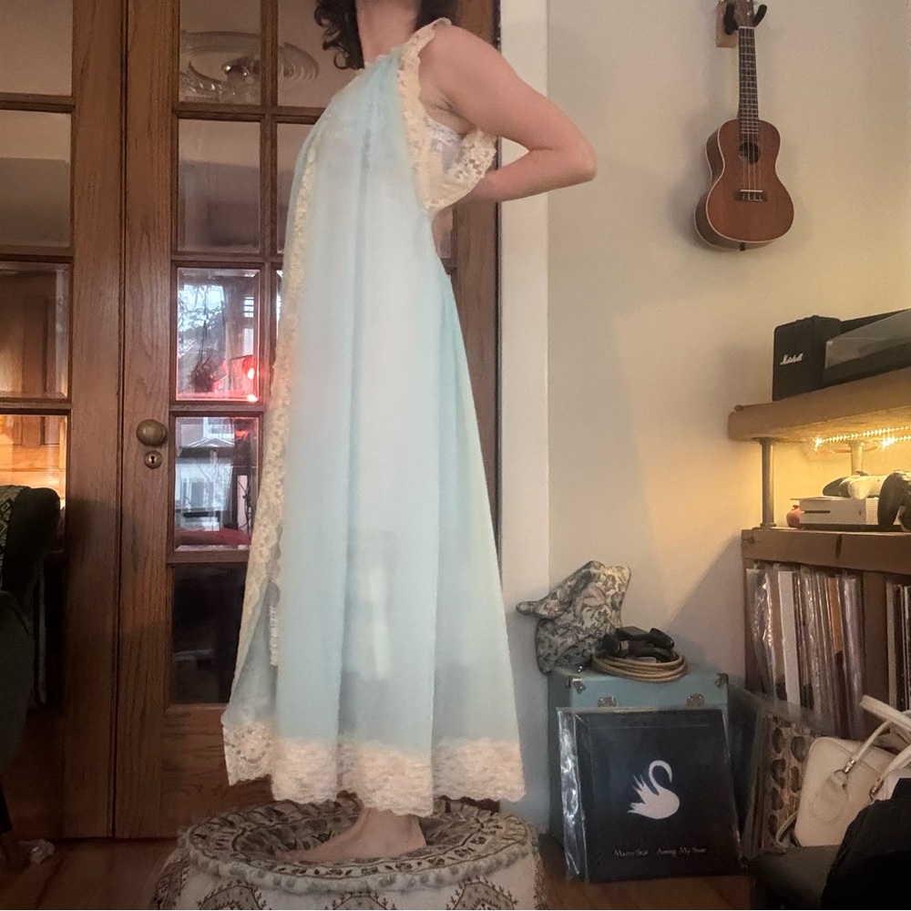 🦋 1960’s Peignoir Robe 🦋 - Picture 8 of 13